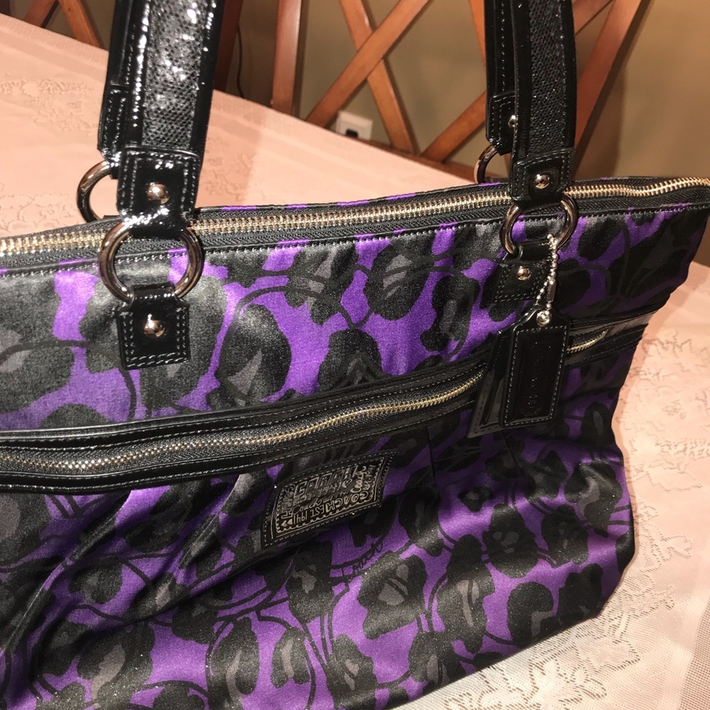 $OLD Authentic Coach Purple Tote